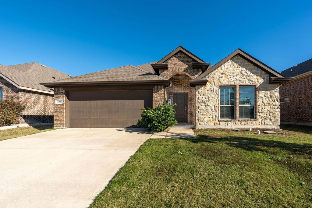 124 Sutter Lane, Royse City
