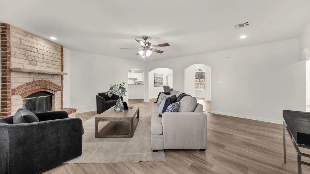 1735 Woodridge Court, Aledo