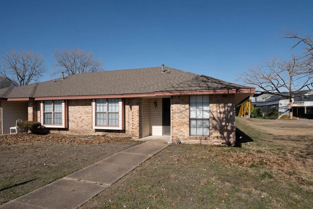 1107 Valley View Drive, Glenn Heights