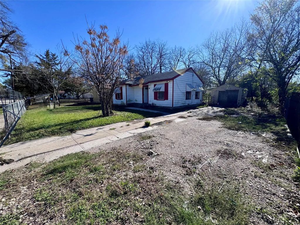 8650 Comer Drive, Dallas