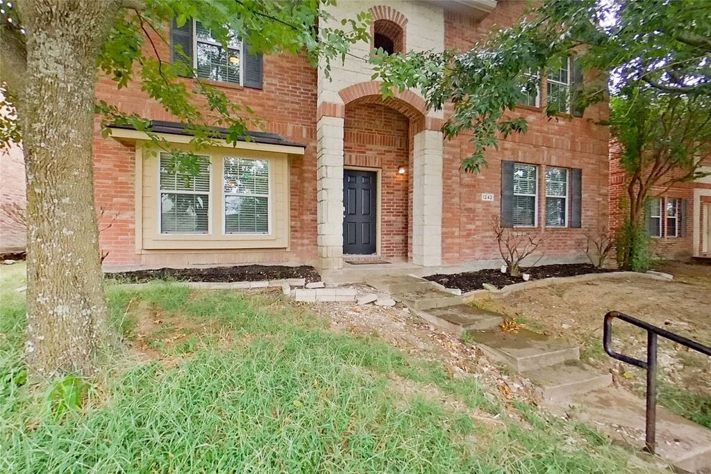 1242 Yukon Drive, Glenn Heights