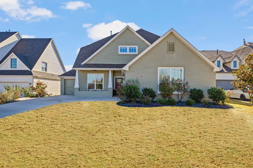 649 Prairie Avenue, Aledo