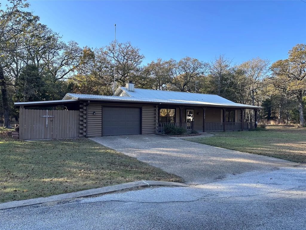 7315 Neches Street, Athens