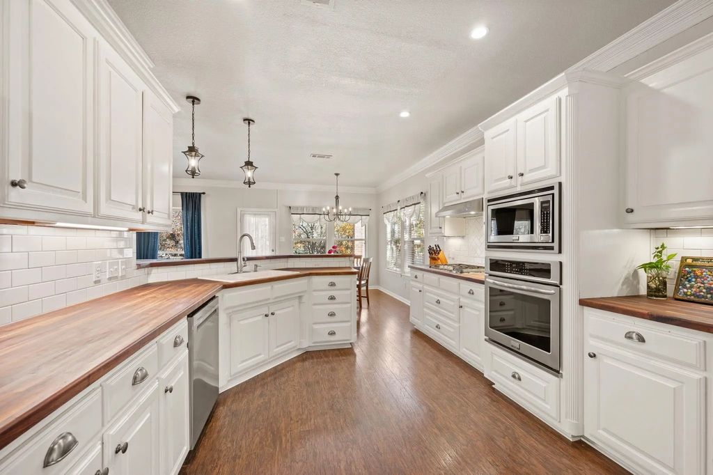 7720 Bridlewood Court, North Richland Hills