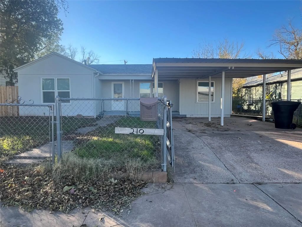 210 Clyde, Abilene