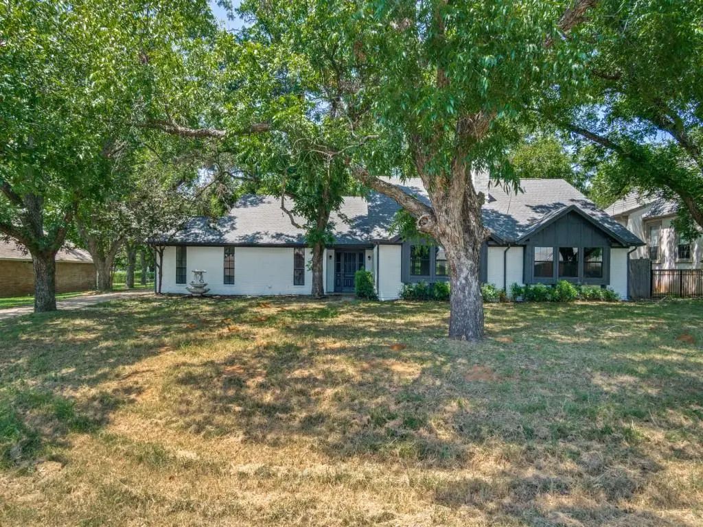 9523 Bellechase Road, Granbury