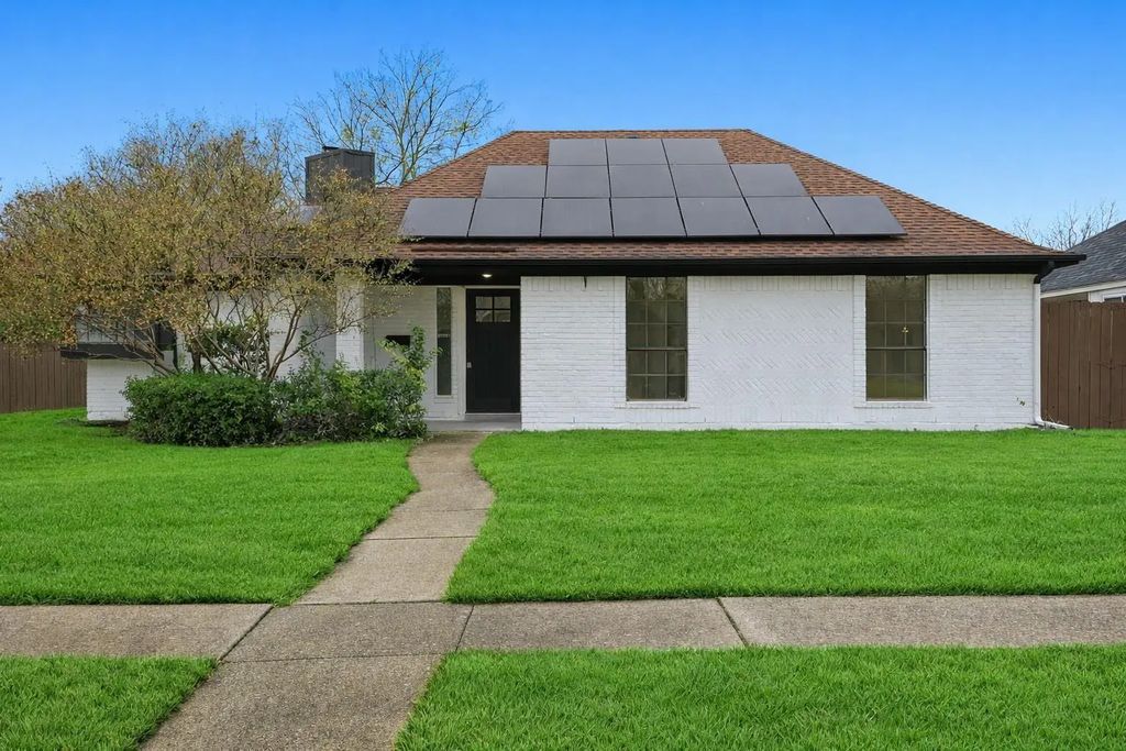 3805 Drakestone Avenue, Rowlett