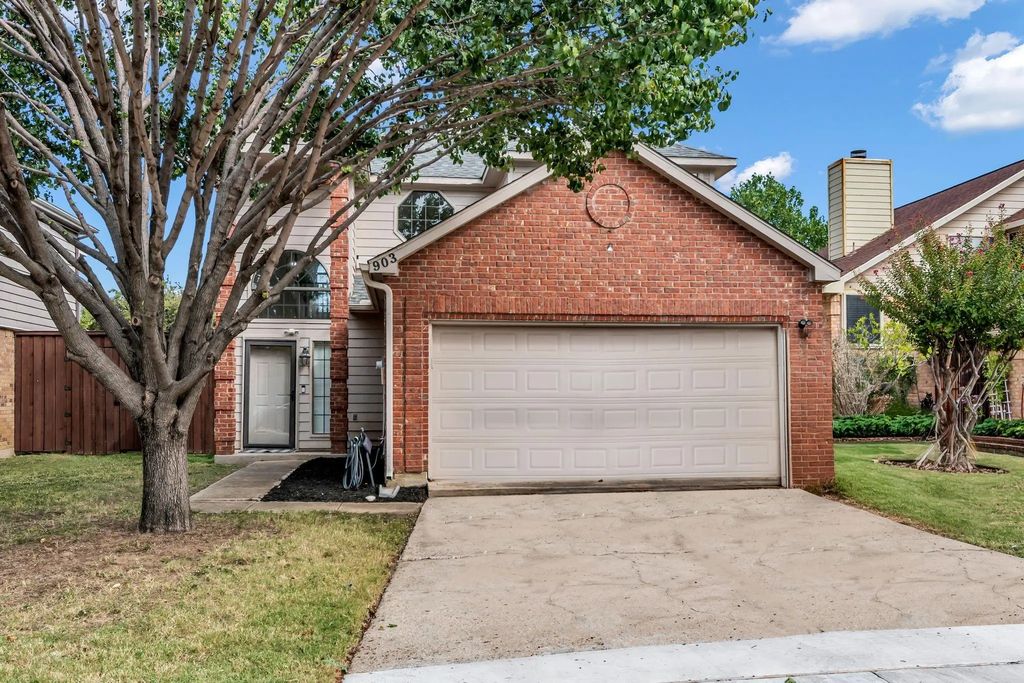 903 Azalia Drive, Lewisville