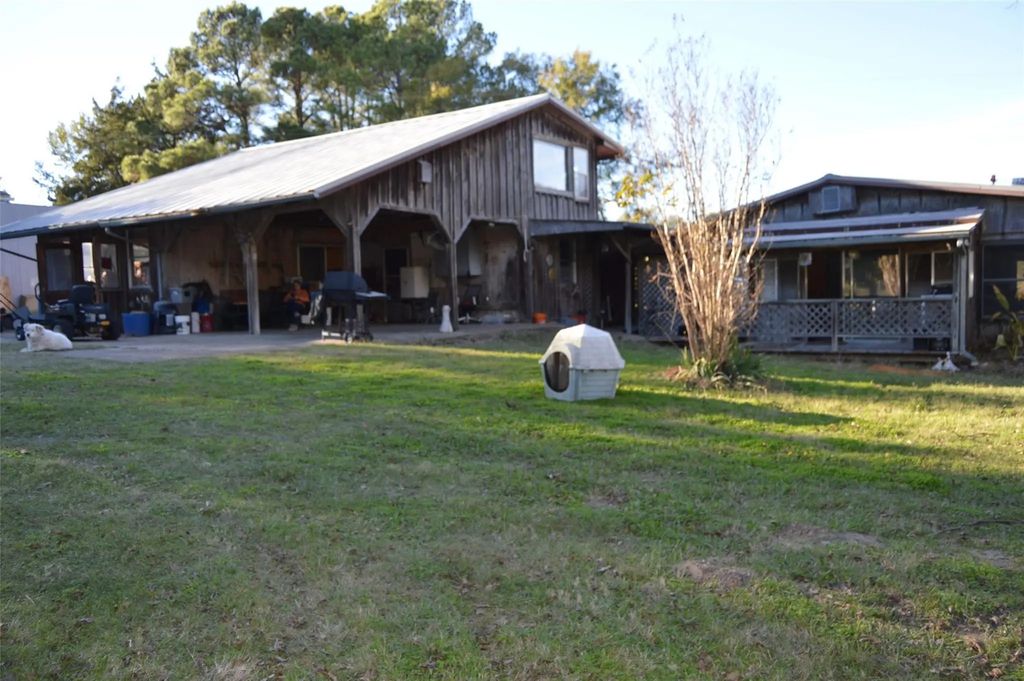 11370 County Road 2316, Terrell
