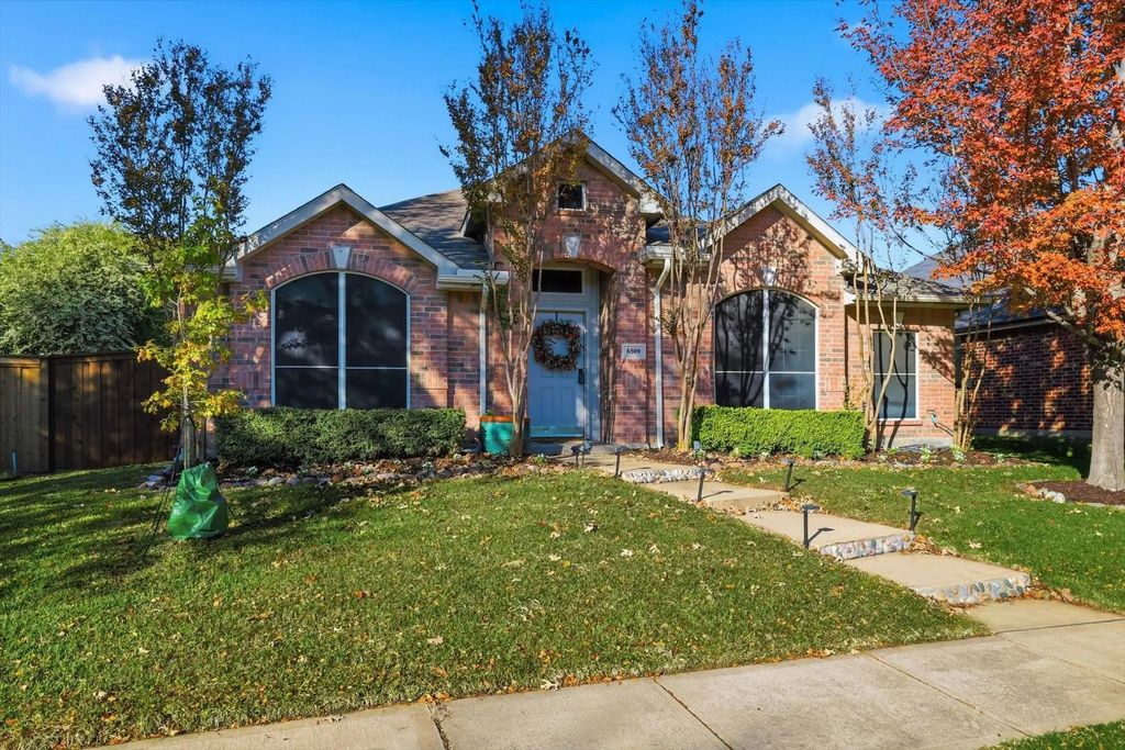 6509 Maple Drive, The Colony