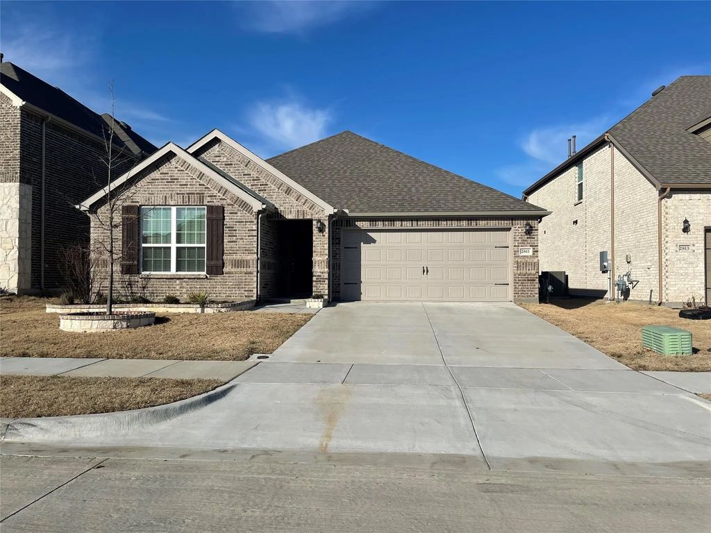 2811 Ash Avenue, Melissa