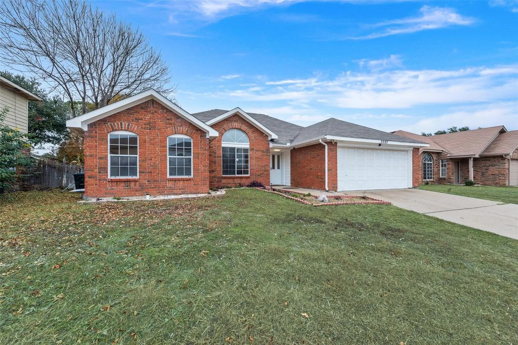 2327 Cromwell Drive, Arlington