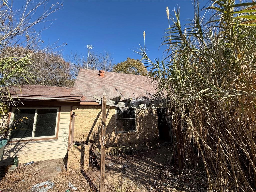 1301 Churchill Way, Sherman