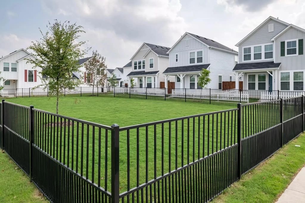 801 Bluestem Way 111s, Cedar Hill