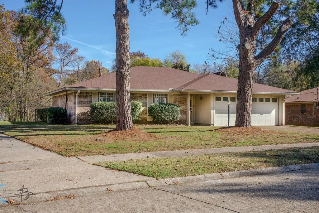 2605 Lakeway Drive, Shreveport