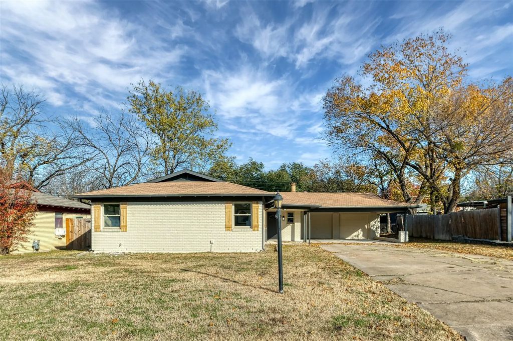 5009 Roxie Street, Haltom City