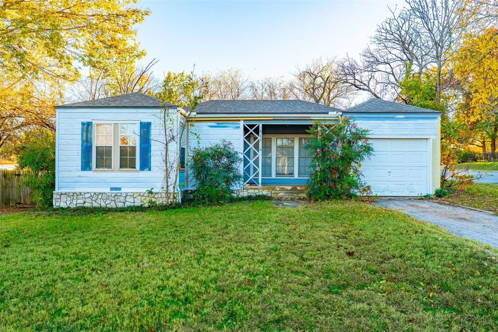 415 W Josephine Street, Weatherford