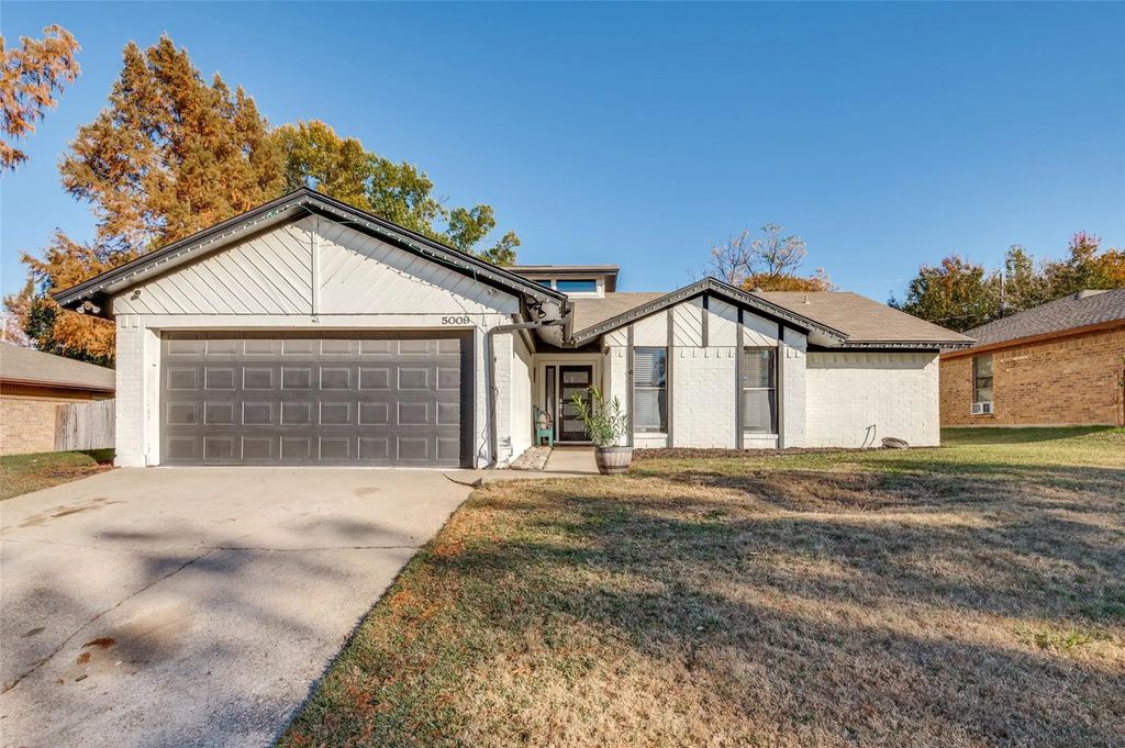 5009 Fairmount Drive, Arlington