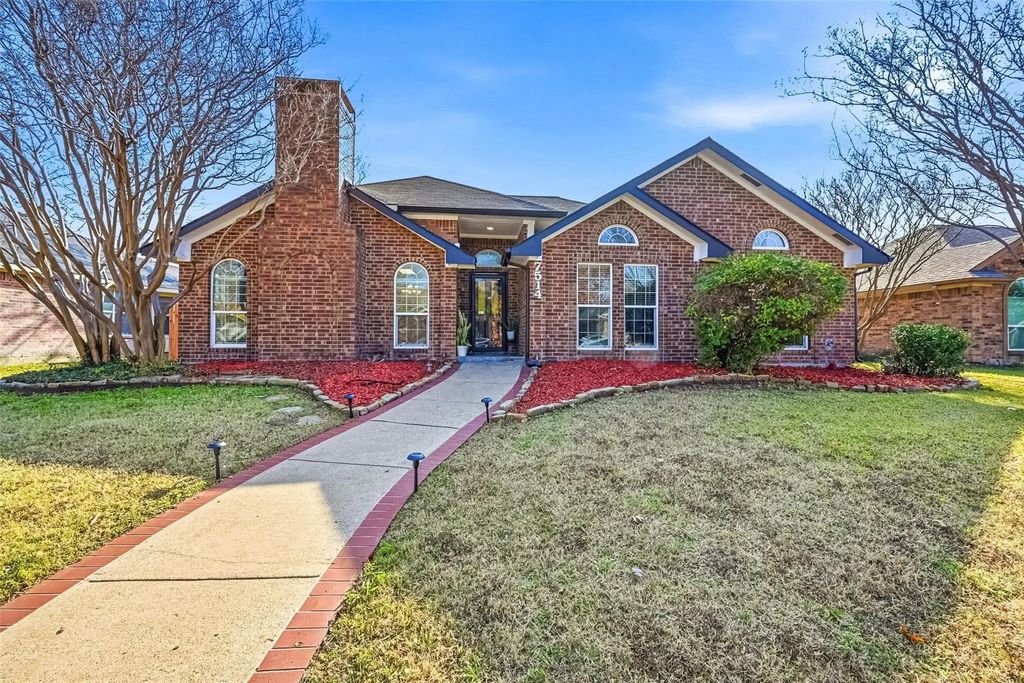 7514 Estates Way, Rowlett