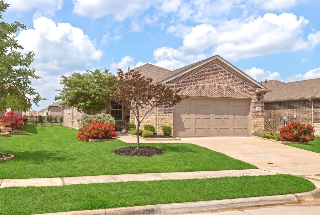 917 Rough Hollow Drive, McKinney
