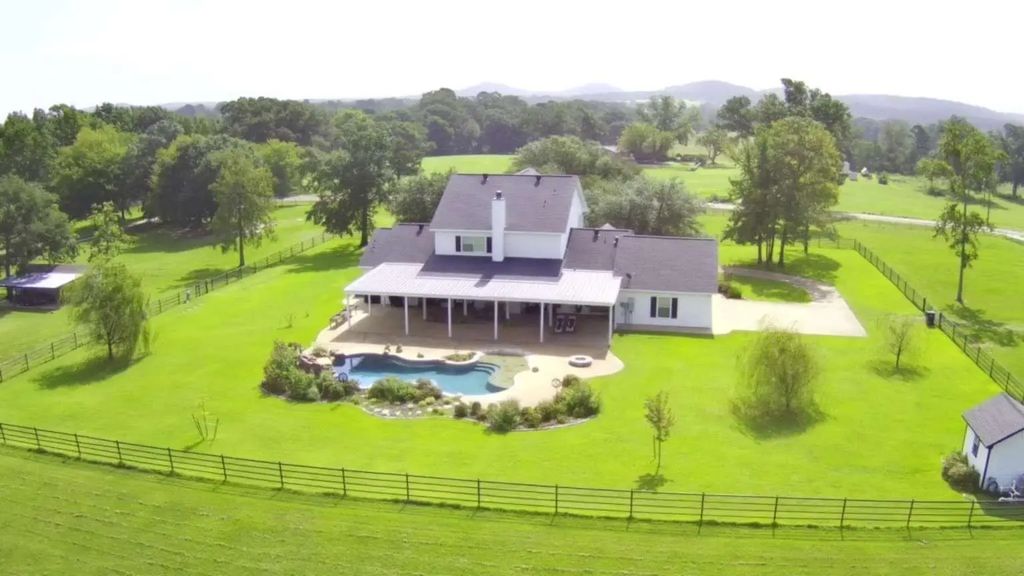 6019 Fm 2263, Gilmer