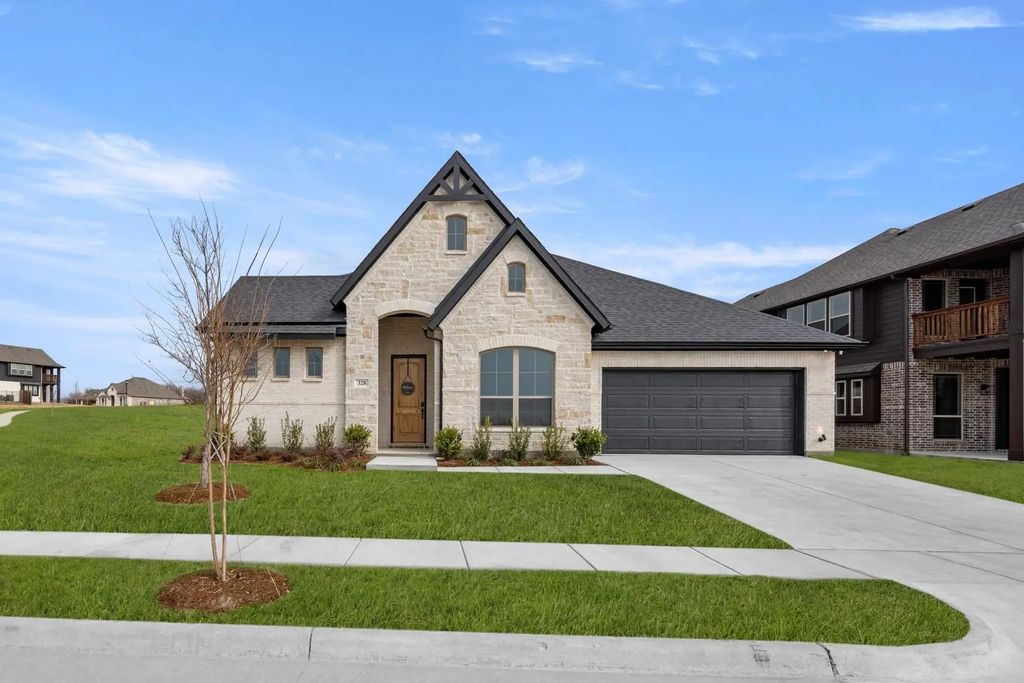 328 Alina Street, Burleson