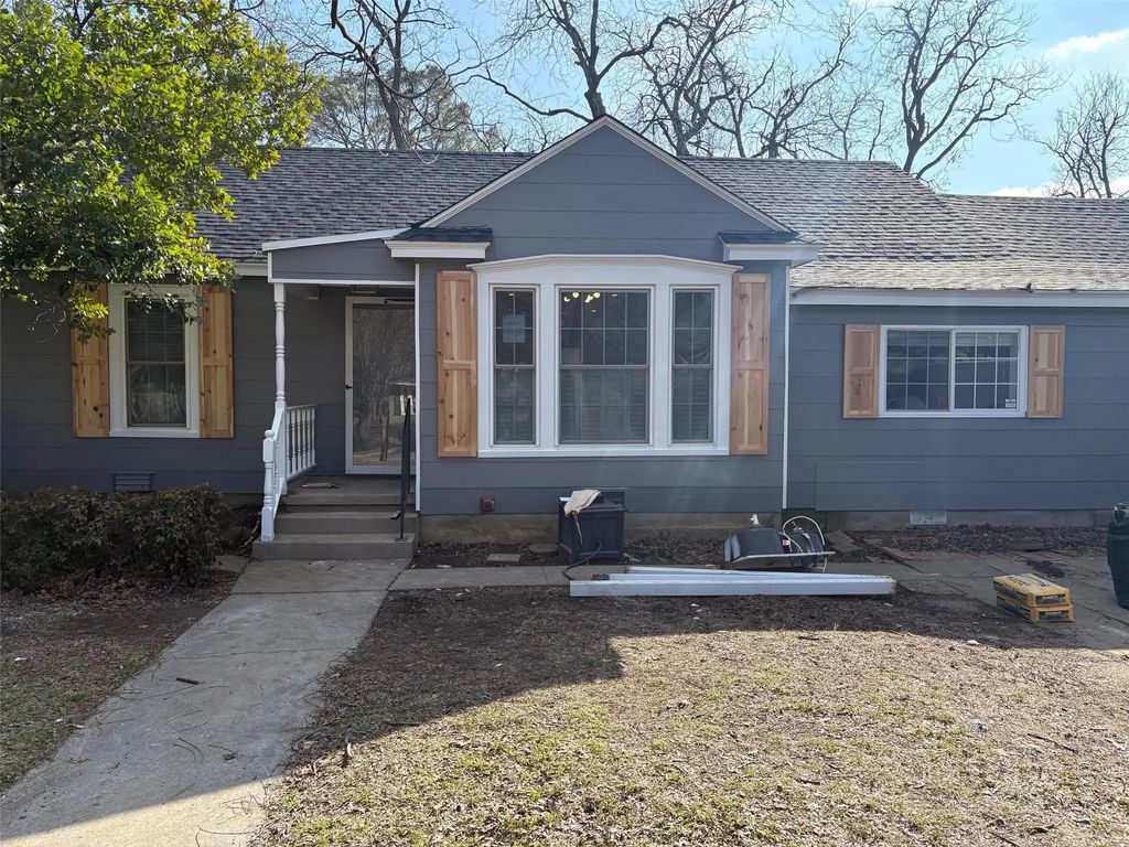 1115 Egan Street, Denton