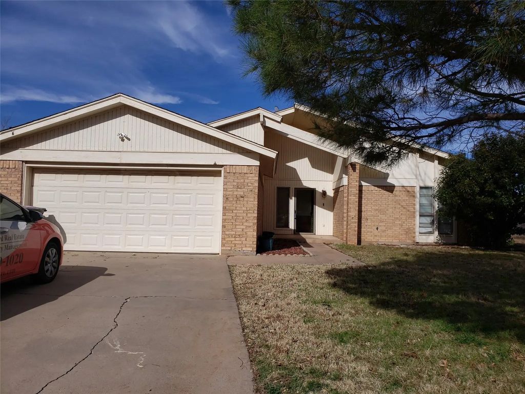 825 Nun Court, Abilene