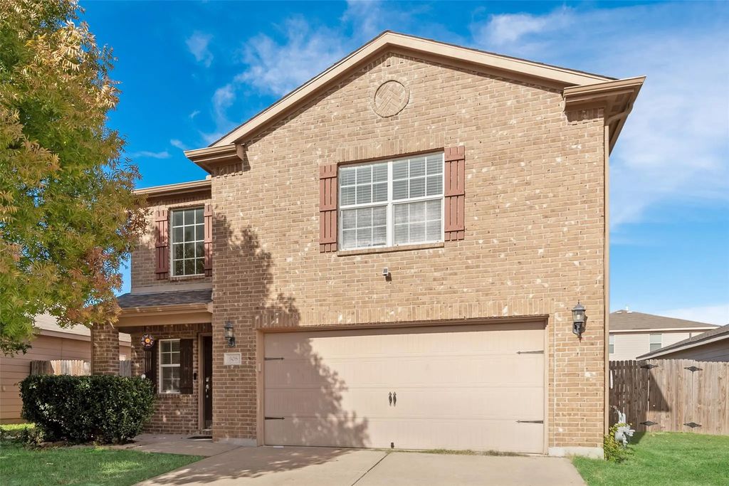 508 Misty Mountain Drive, Fort Worth