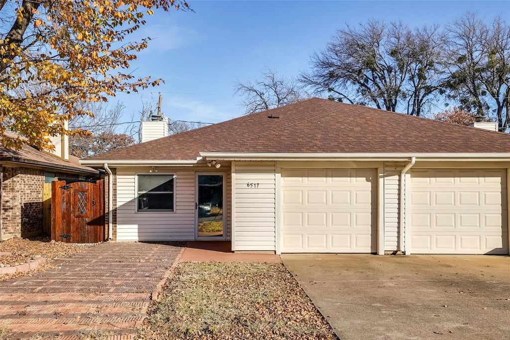 6517 Oak Forest Court, Fort Worth