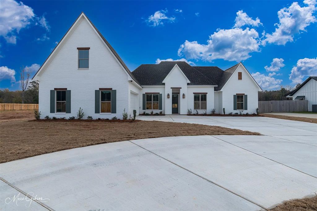 175 Sitka Loop, Haughton