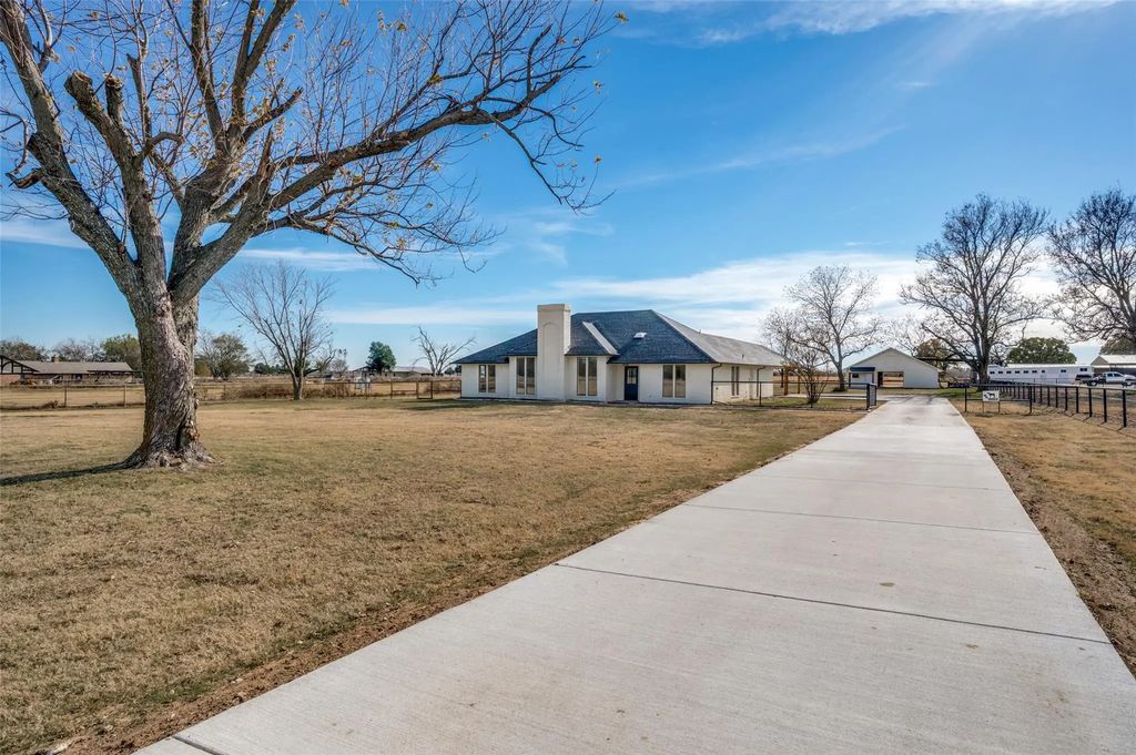 10422 Strittmatter Road, Pilot Point