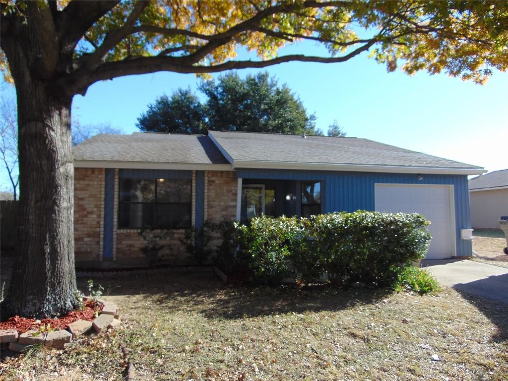 9402 Sugarberry Road, Dallas