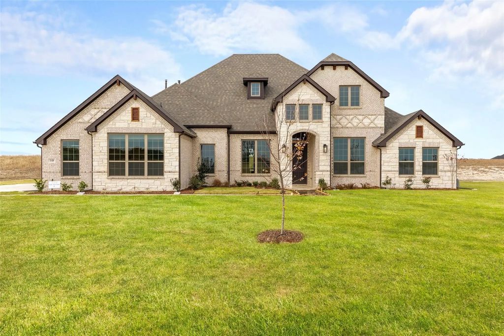 148 Lila Lake Drive, Waxahachie