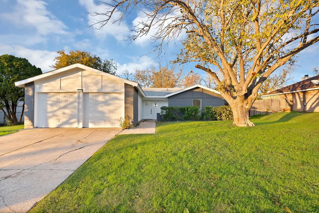 1805 Jubilee Trail, Arlington