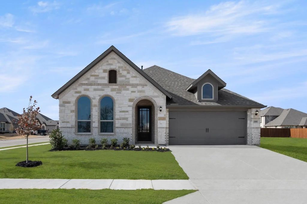 1101 Foxtail Drive, Justin