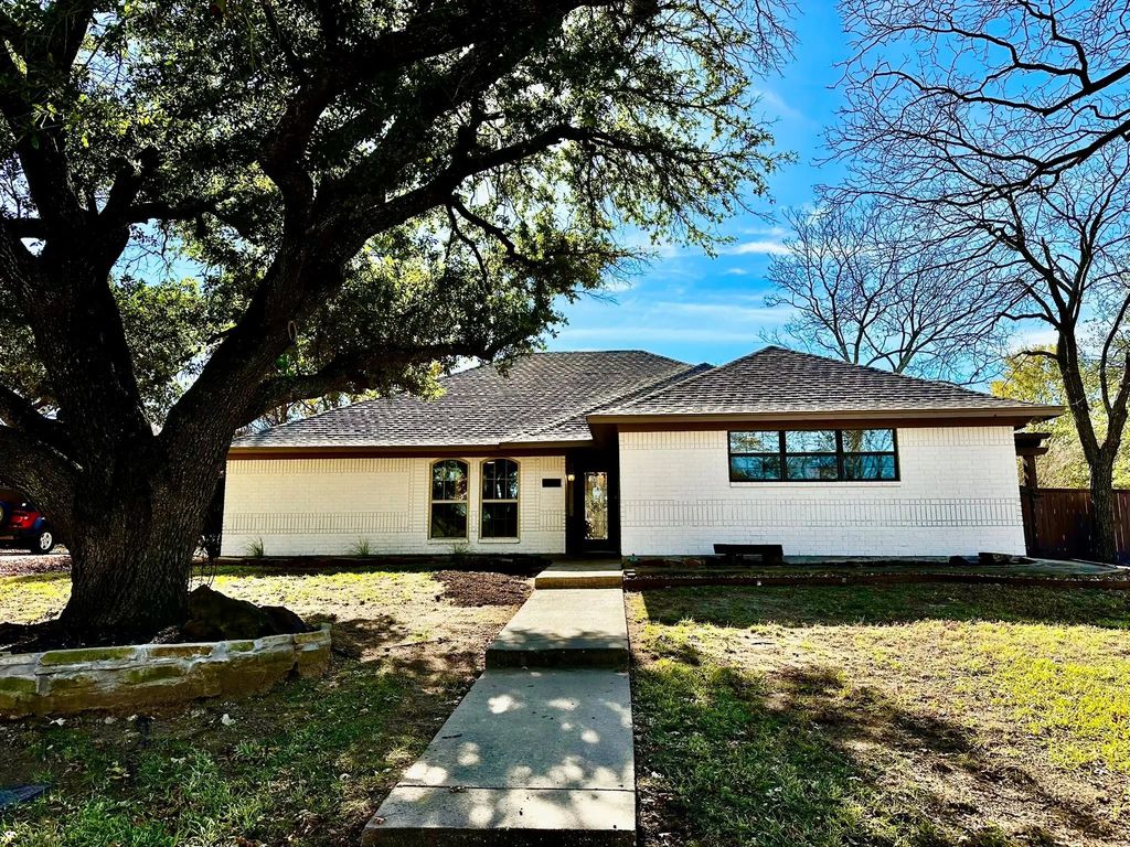 101 Middlefield Drive, Pottsboro