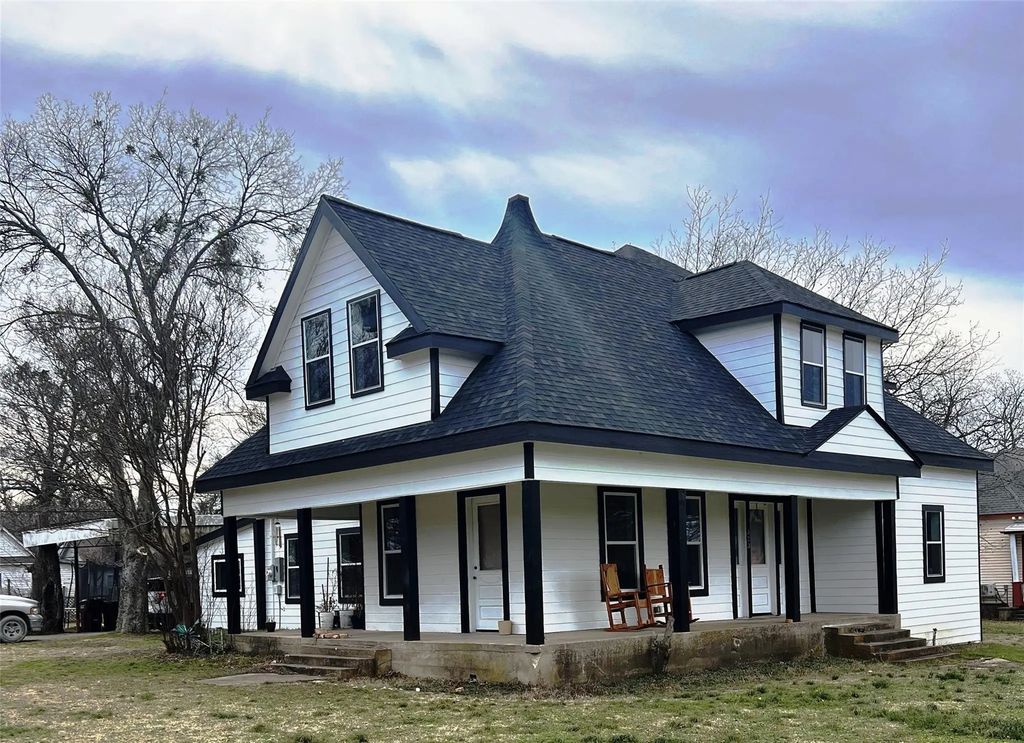 323 E Grand Street, Whitewright