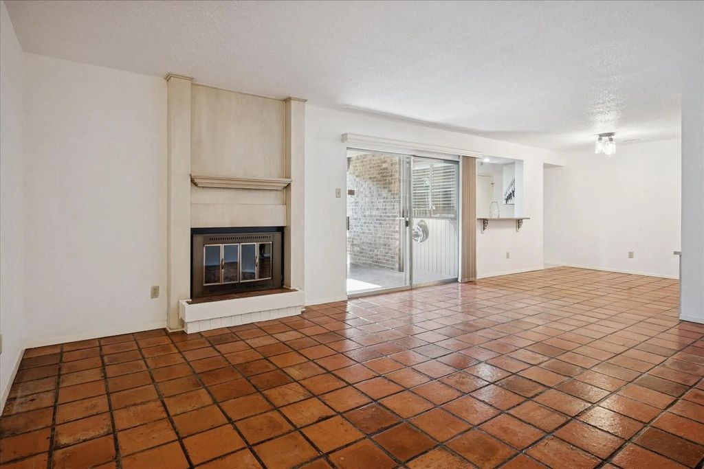 5148 Amesbury Drive 121, Dallas