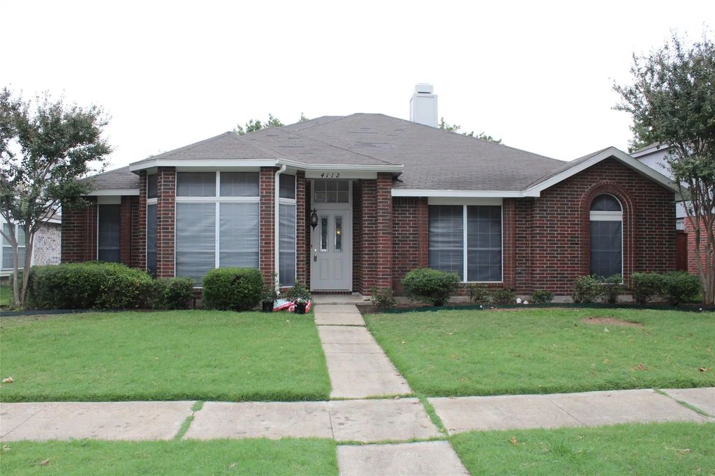 4112 Howard Drive, The Colony