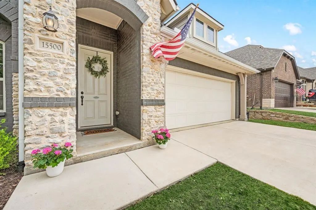 15500 Pioneer Bluff Trail, Fort Worth