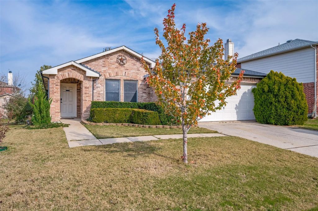 1709 Silverwood Lane, Little Elm