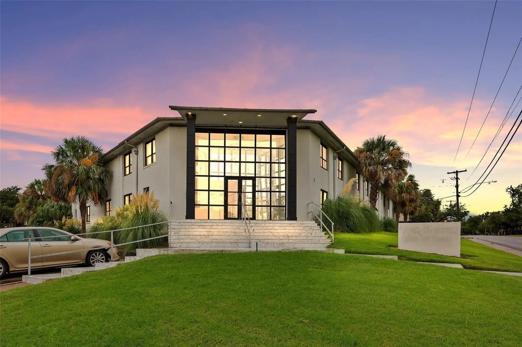 7770 Meadow Road 211, Dallas