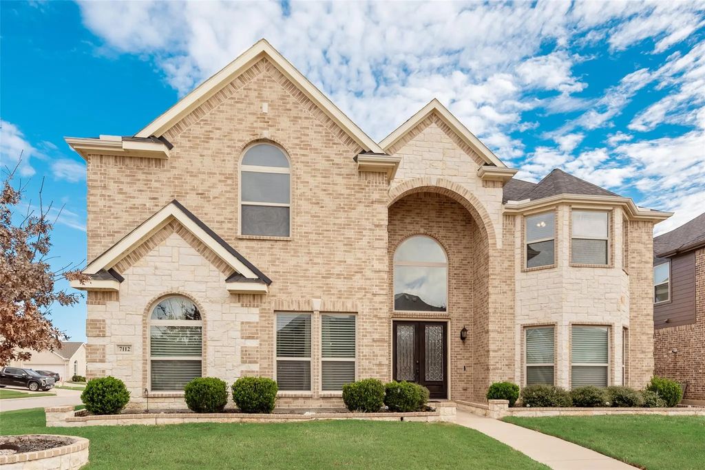 7112 Playa Norte Drive, Grand Prairie