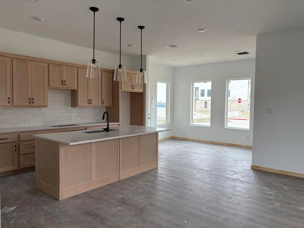 725 Kerrville, Plano
