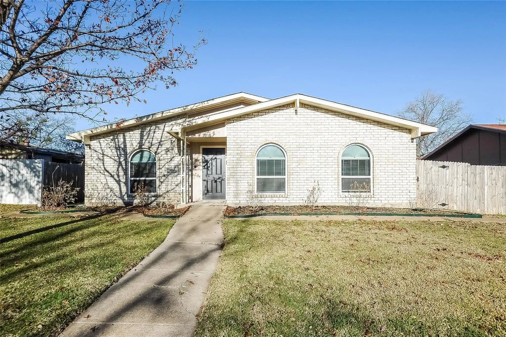 7235 Long Canyon Trail, Dallas