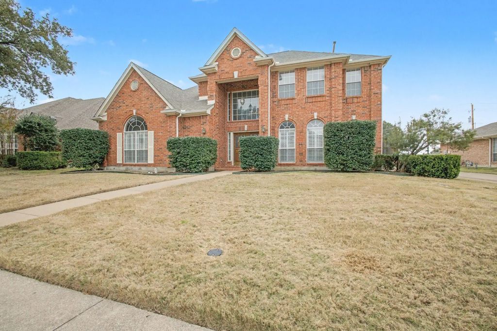 1323 Edgewood Court, Carrollton