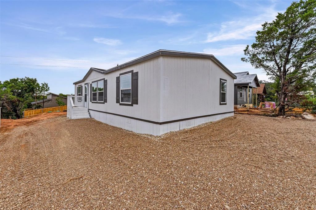 917 Arkansas River Drive, Granbury