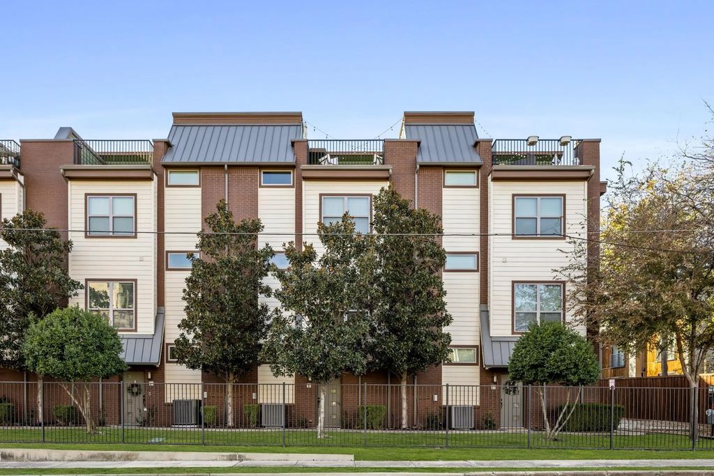 5875 Ross Avenue 11, Dallas