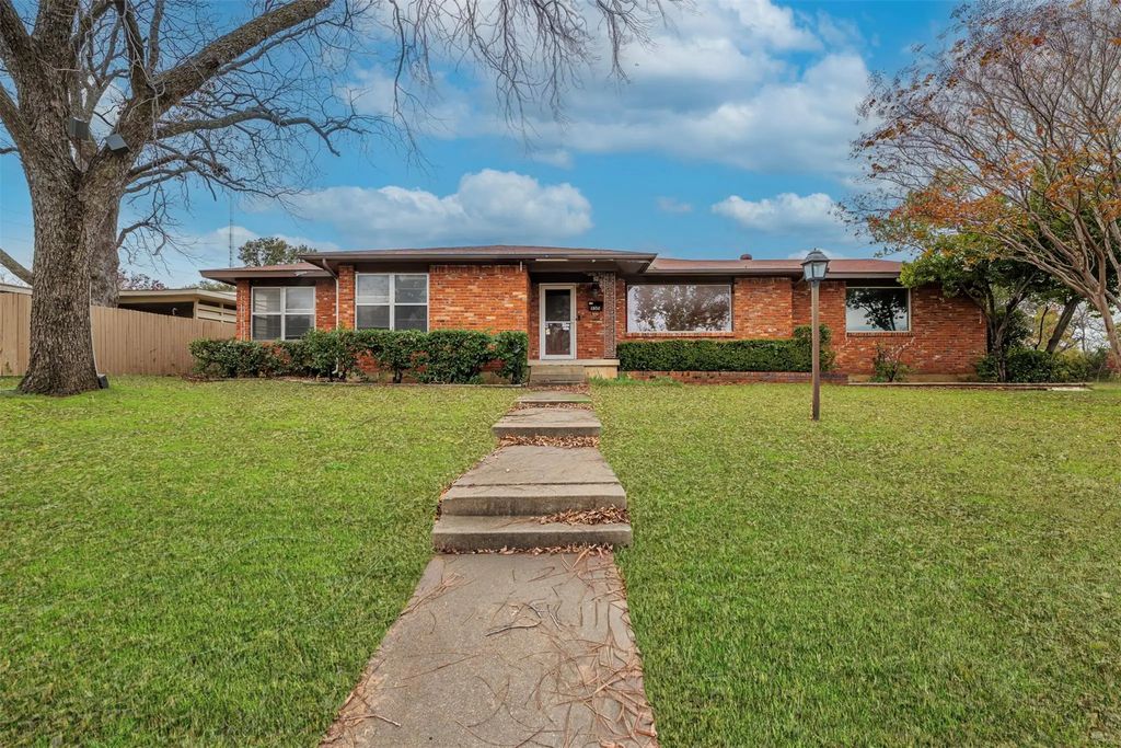 1500 Oak Cliff Road, Fort Worth